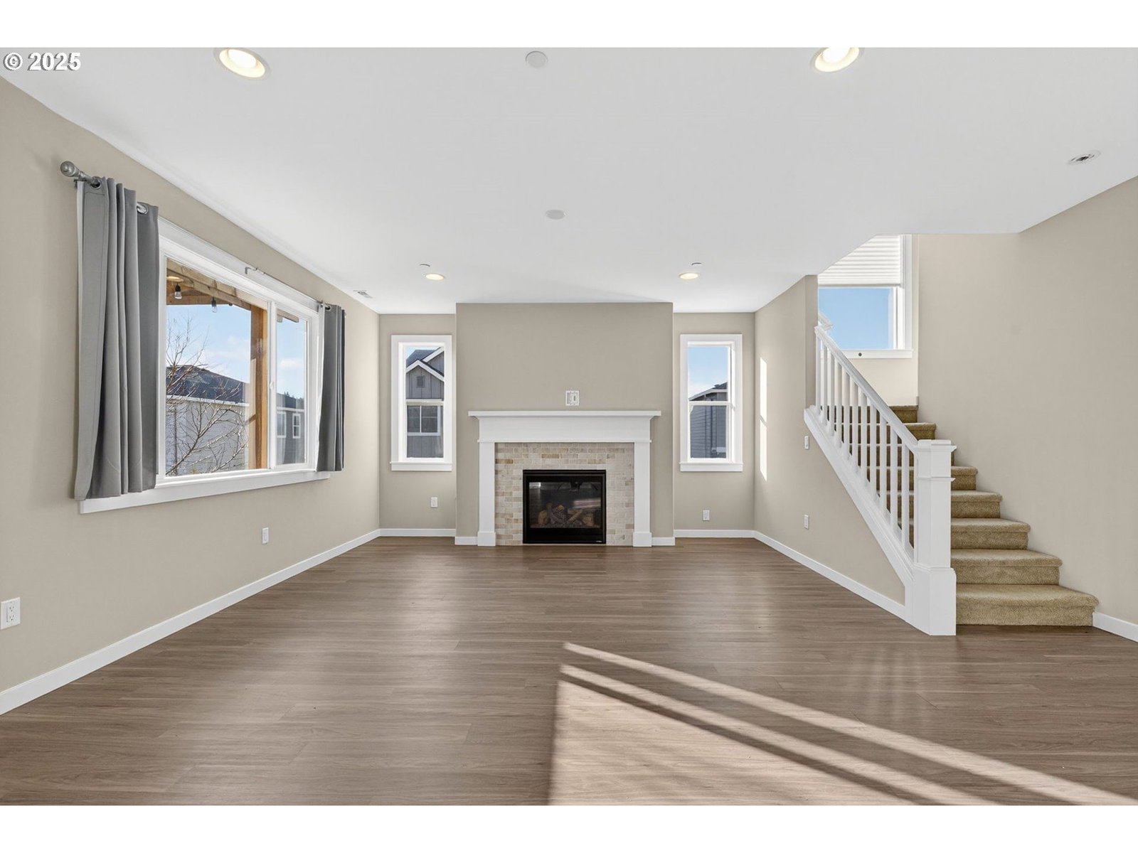 Listing photo 5 of 48, 9863 SW RIDGE DR, Beaverton, OR, 97007