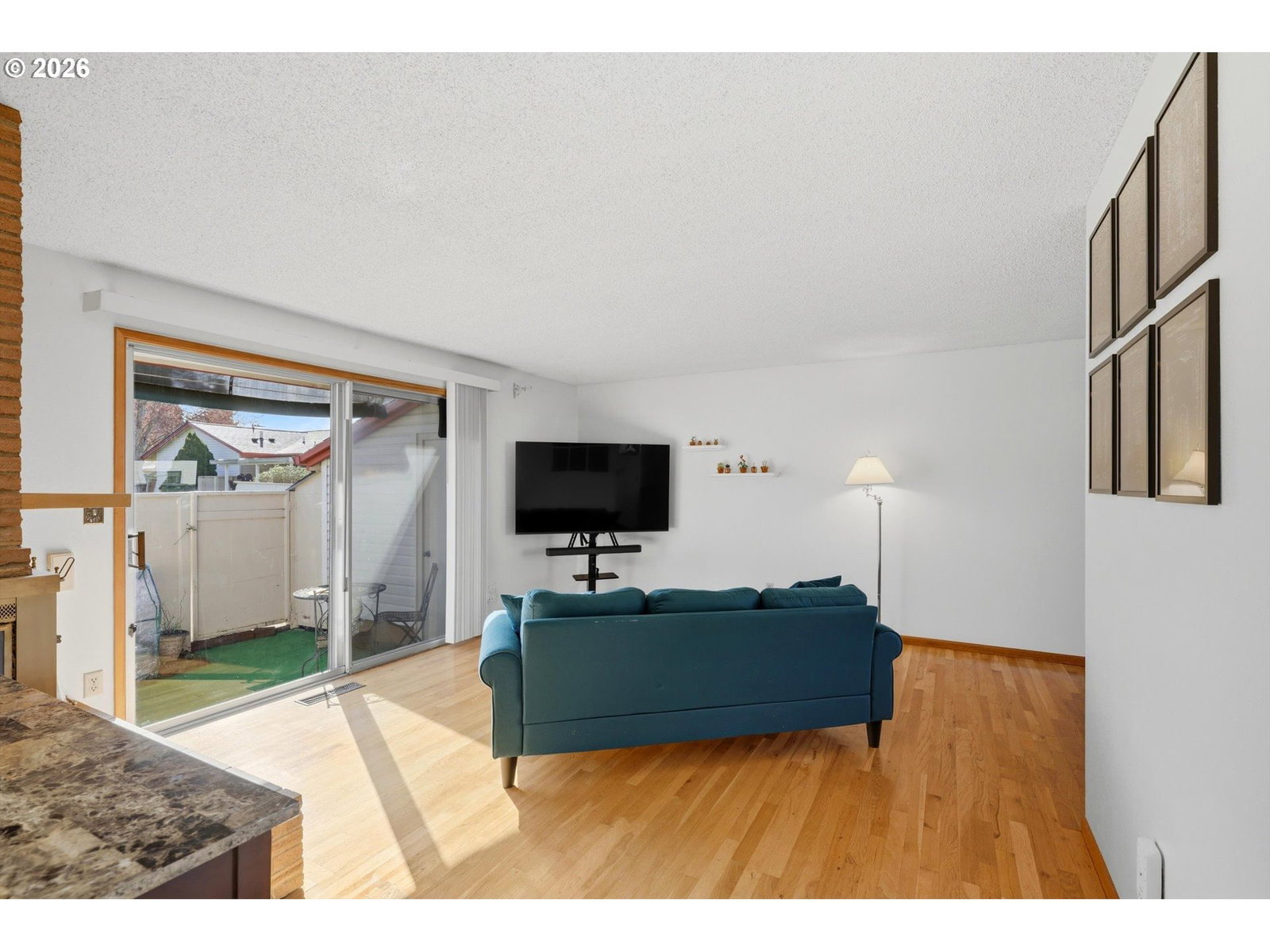 Listing photo 5 of 18, 2114 SE 148TH PL, Portland, OR, 97233