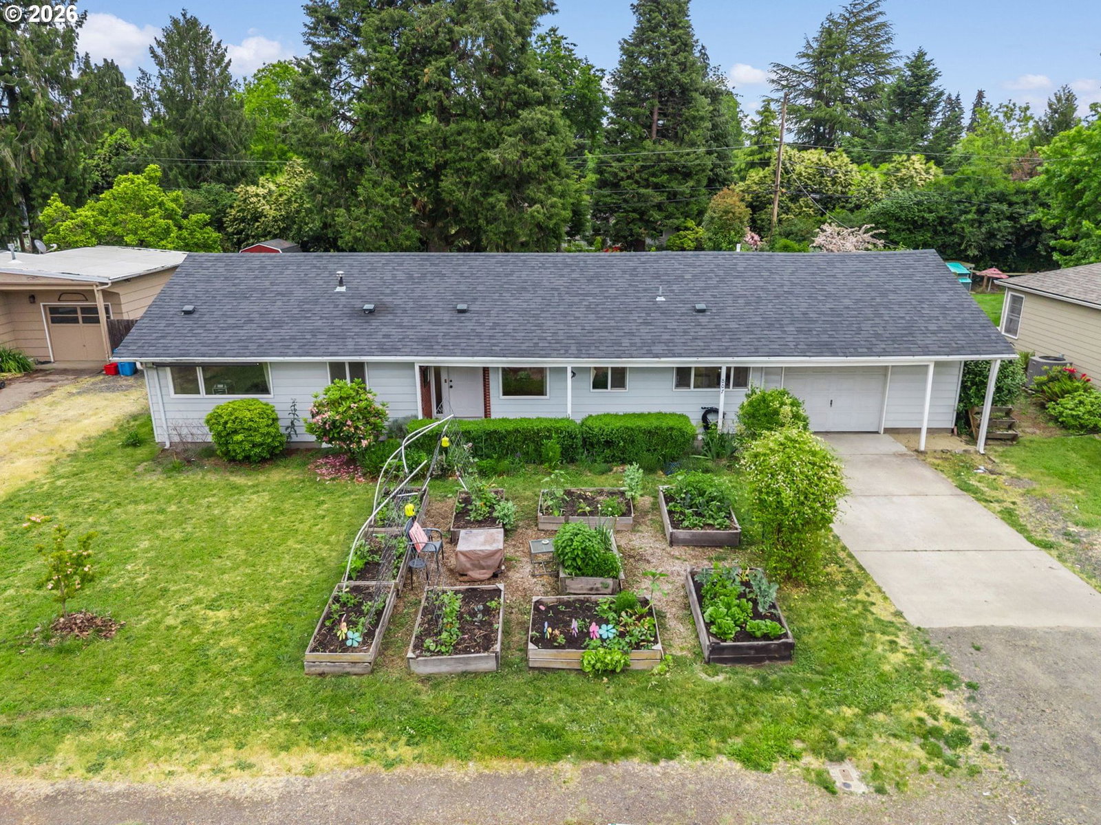 Listing photo 1 of 6