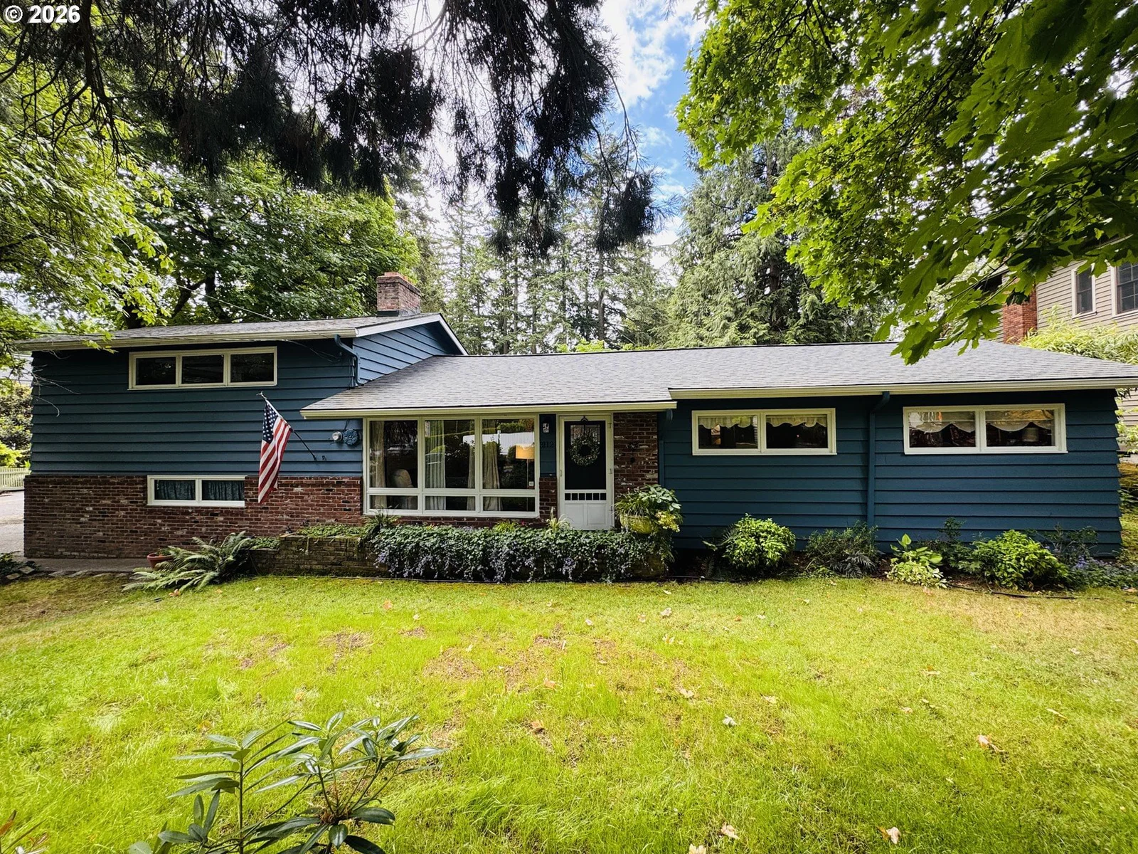 3112 UPPER DR