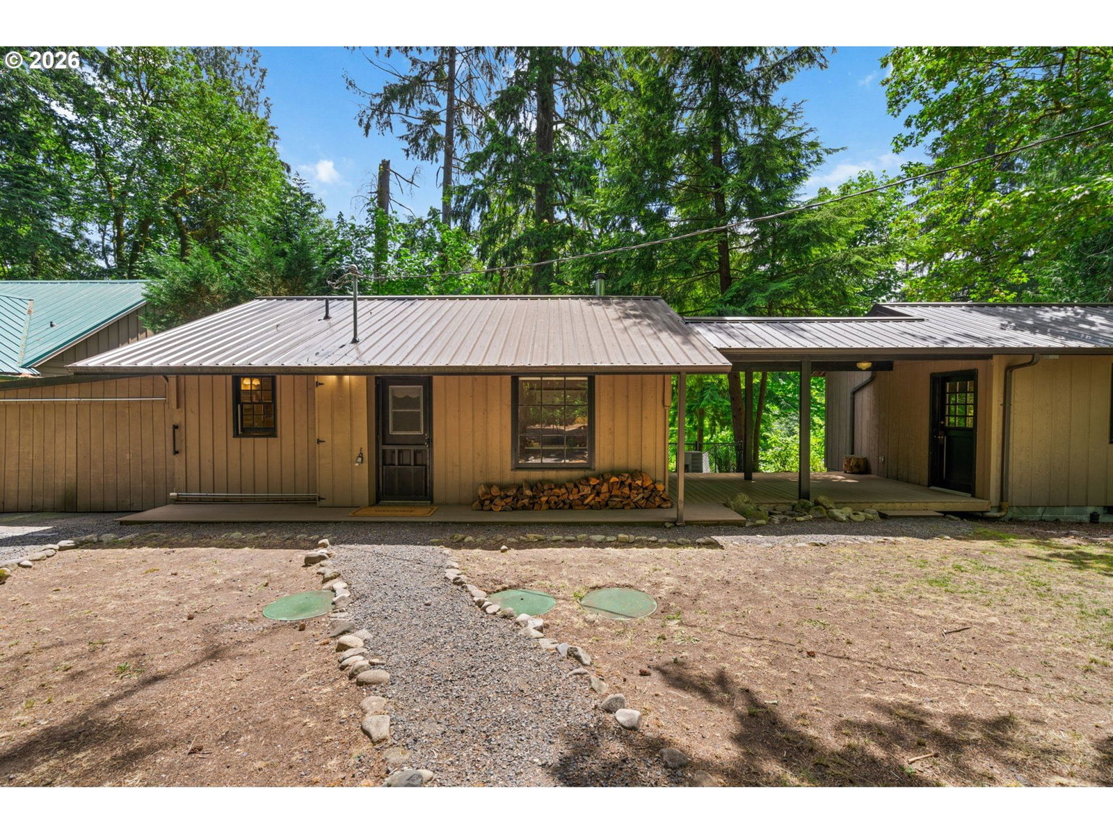 Listing photo 1 of 6
