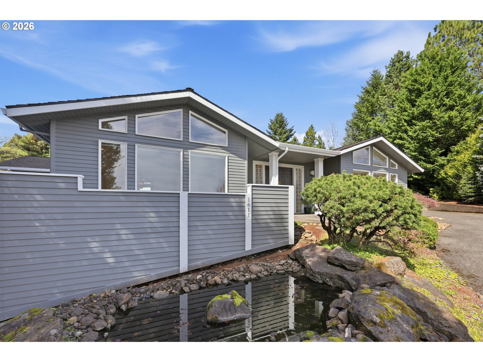 Listing photo 4 of 26, 1611 SW DICKINSON LN, Portland, OR, 97219