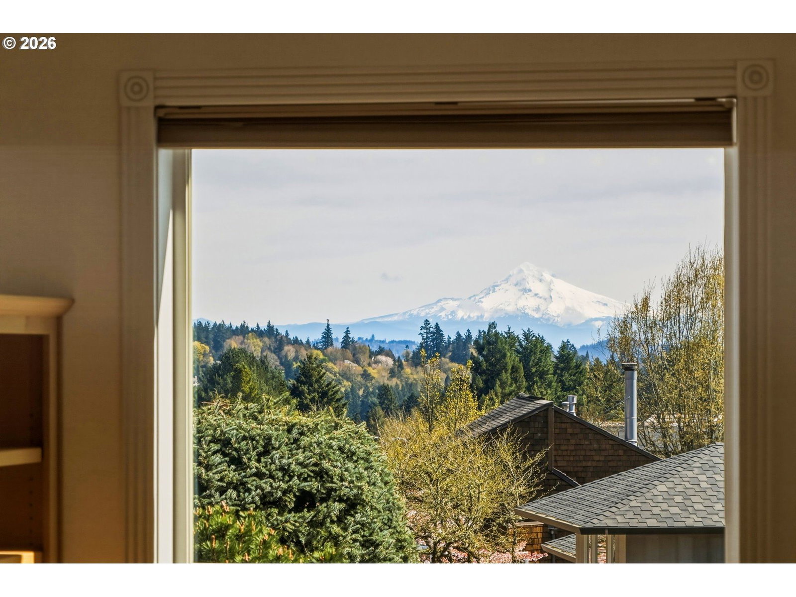Listing photo 5 of 26, 1611 SW DICKINSON LN, Portland, OR, 97219