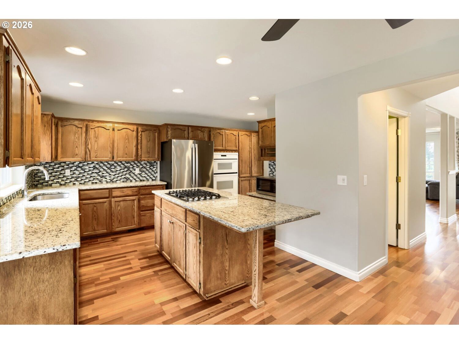 Listing photo 5 of 26, 2552 NE NOVA AVE, Hillsboro, OR, 97124