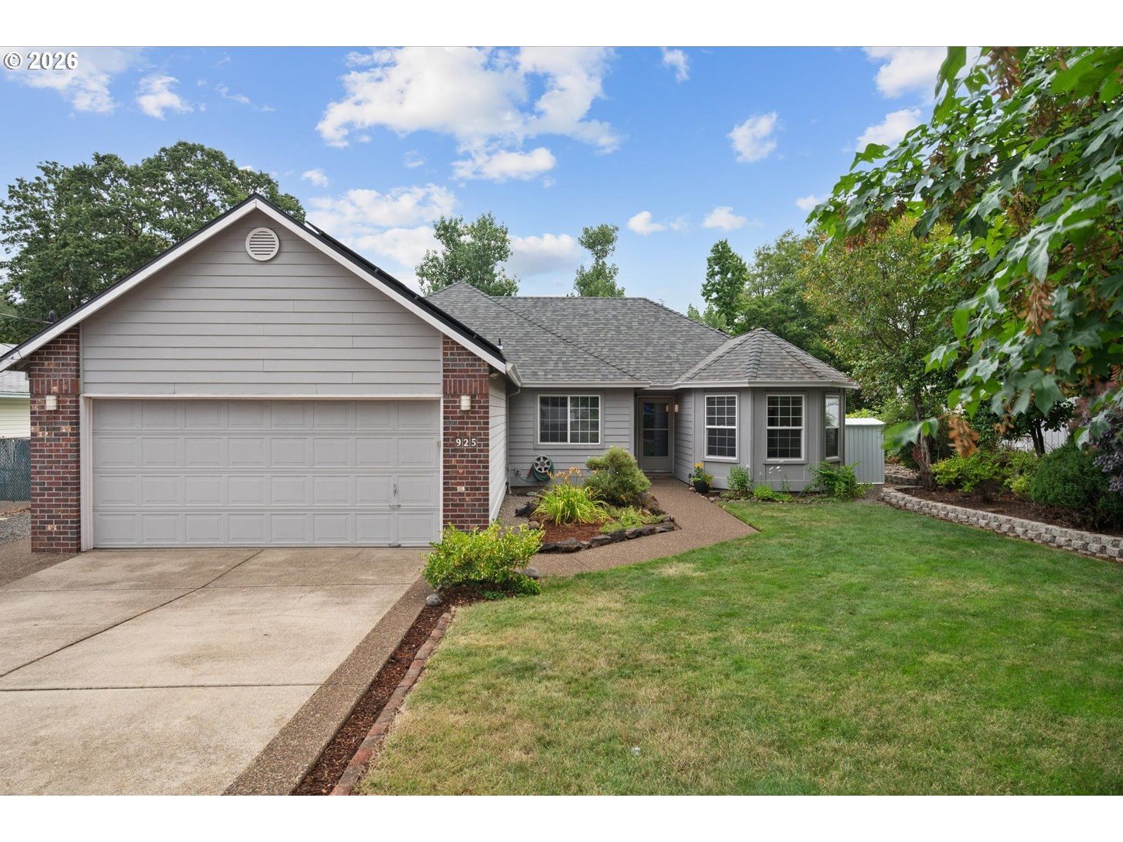 925 DONNA LYNN WAY