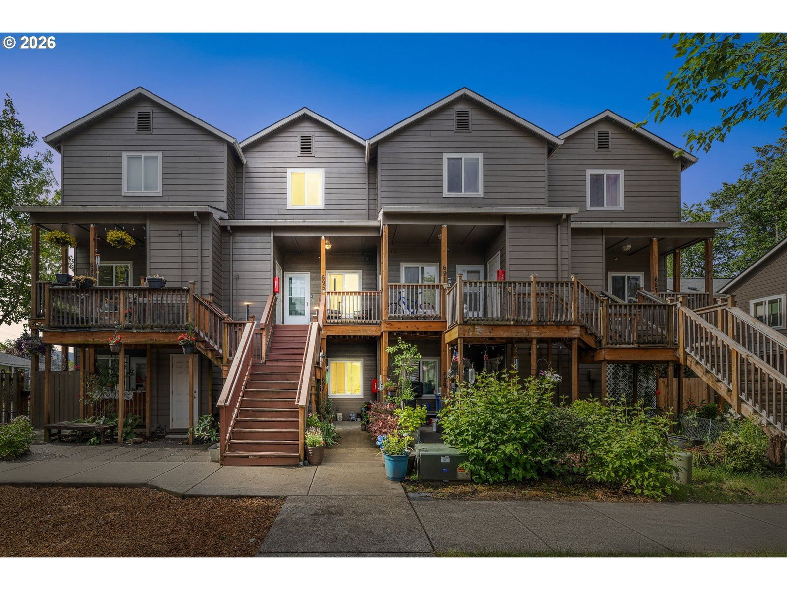 695 SE 197TH AVE