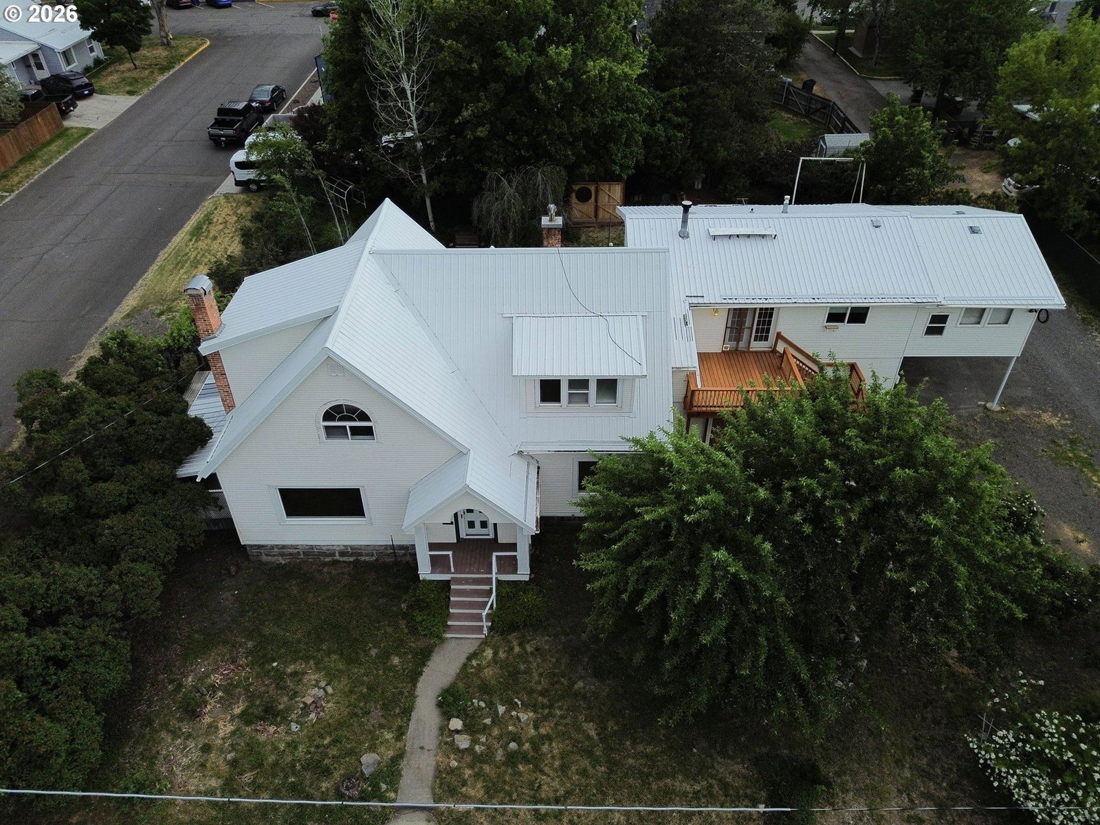 Listing photo 1 of 6