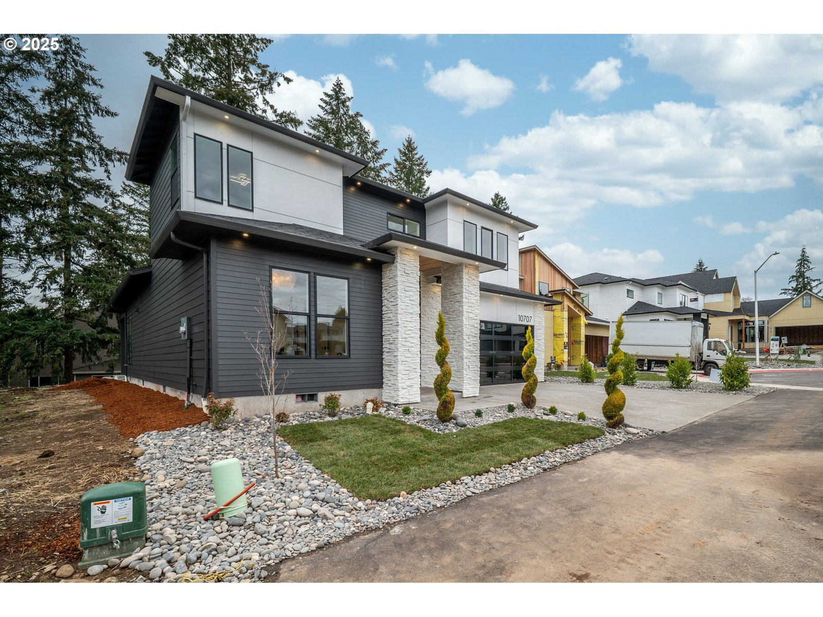 Listing photo 4 of 48, 10707 SE 13TH CIR, Vancouver, WA, 98664