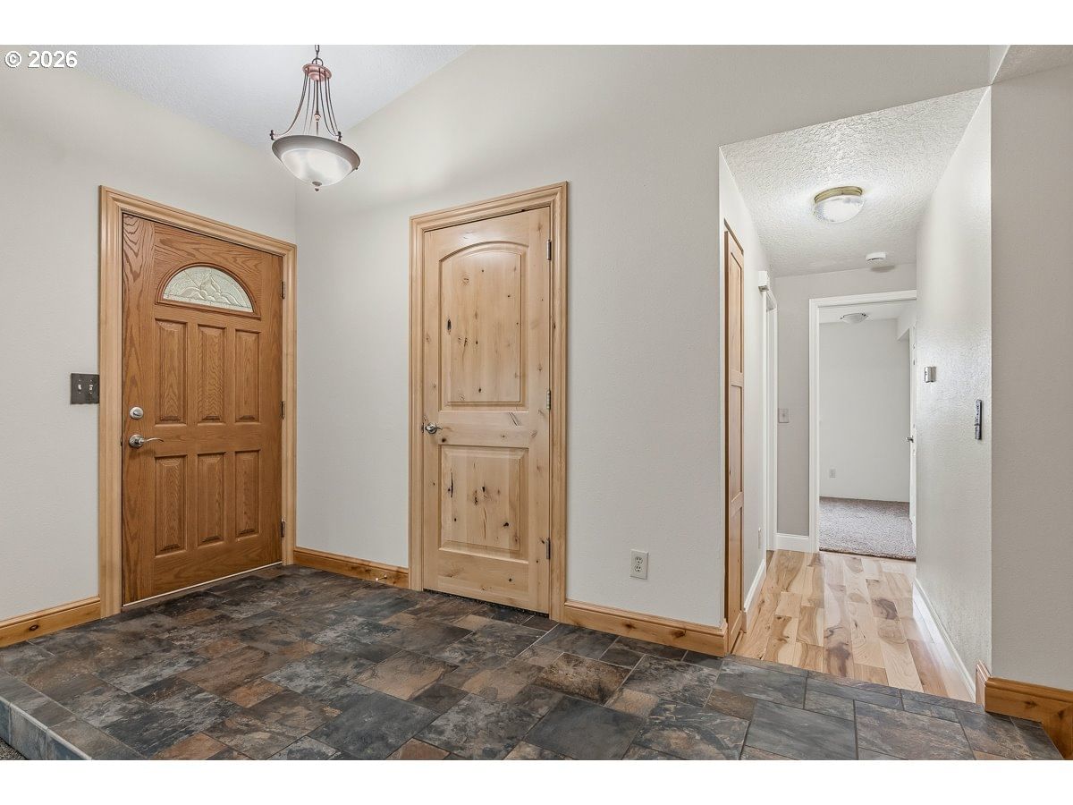 Listing photo 4 of 35, 1214 SW 213TH AVE, Beaverton, OR, 97003