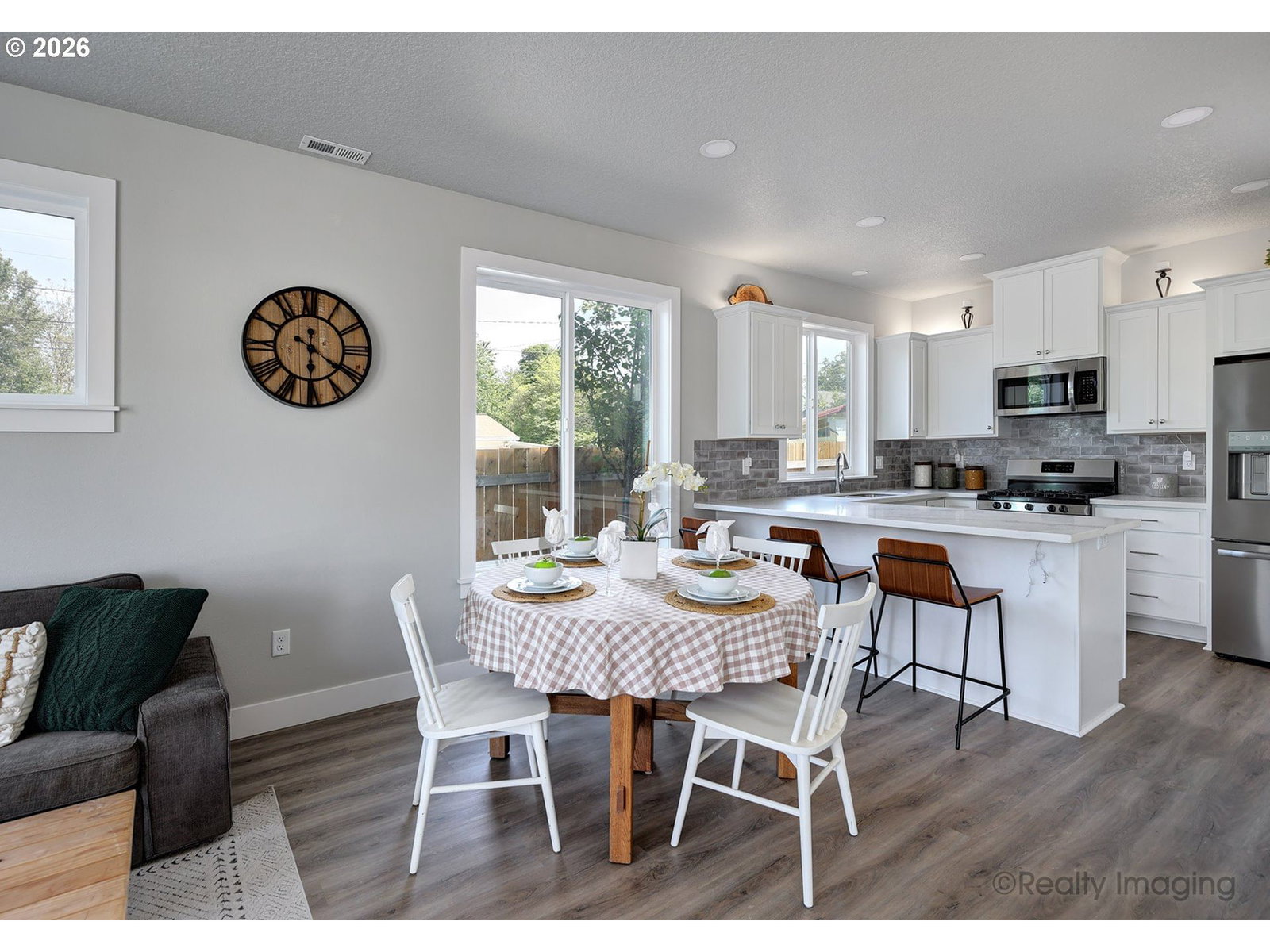 Listing photo 4 of 16, 5406 N CECELIA ST, Portland, OR, 97203