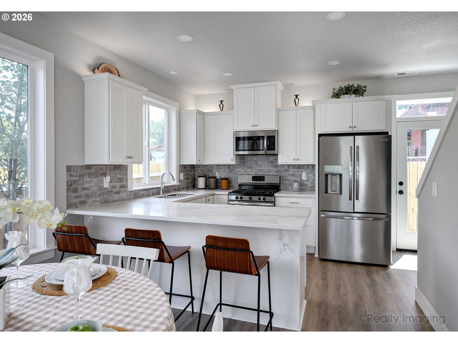 Listing photo 5 of 16, 5406 N CECELIA ST, Portland, OR, 97203