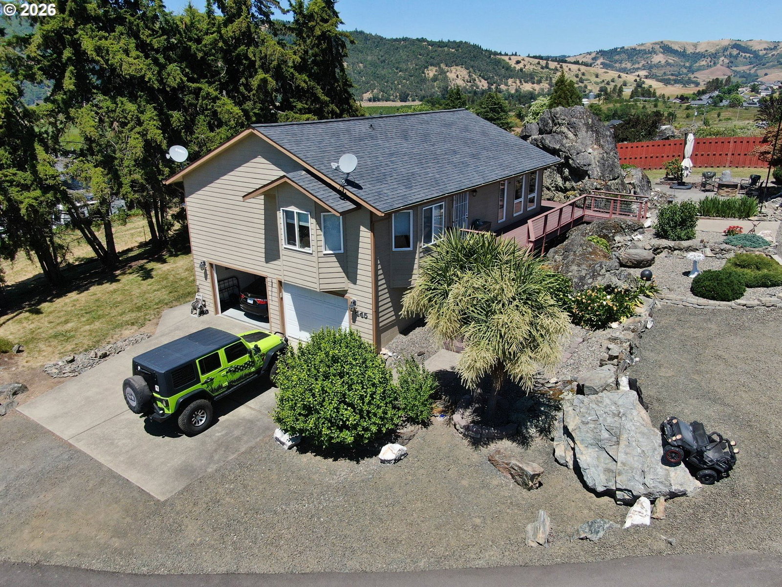 Listing photo 1 of 6
