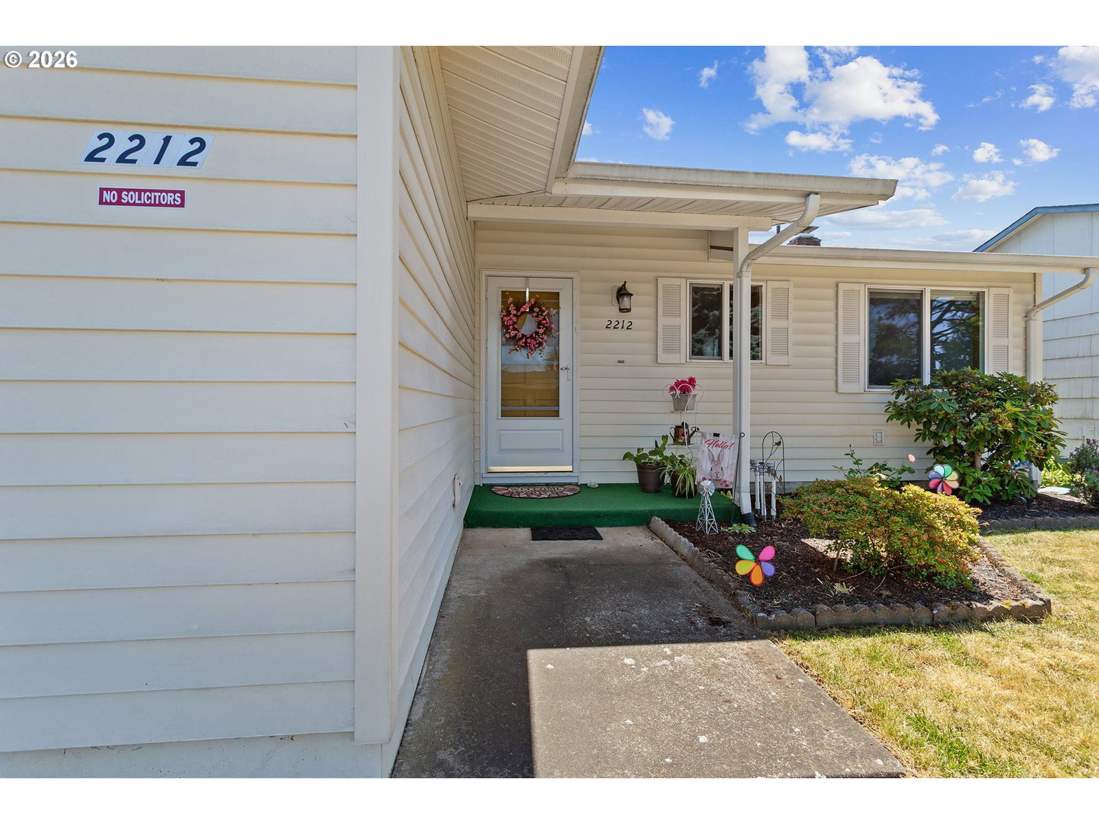 Listing photo 4 of 40, 2212 COUNTRY CLUB TER, Woodburn, OR, 97071