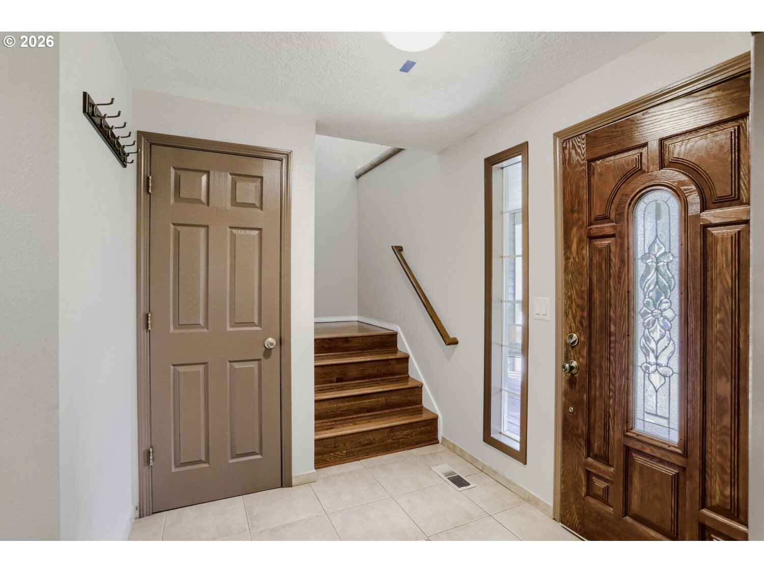 Listing photo 5 of 27, 1635 NE Stable DR, Hillsboro, OR, 97124