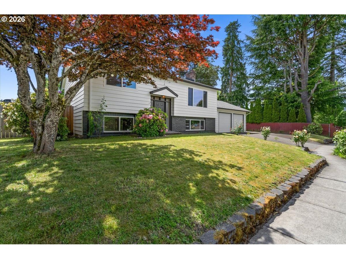 Listing photo 4 of 46, 1776 NE GRANT ST, Hillsboro, OR, 97124