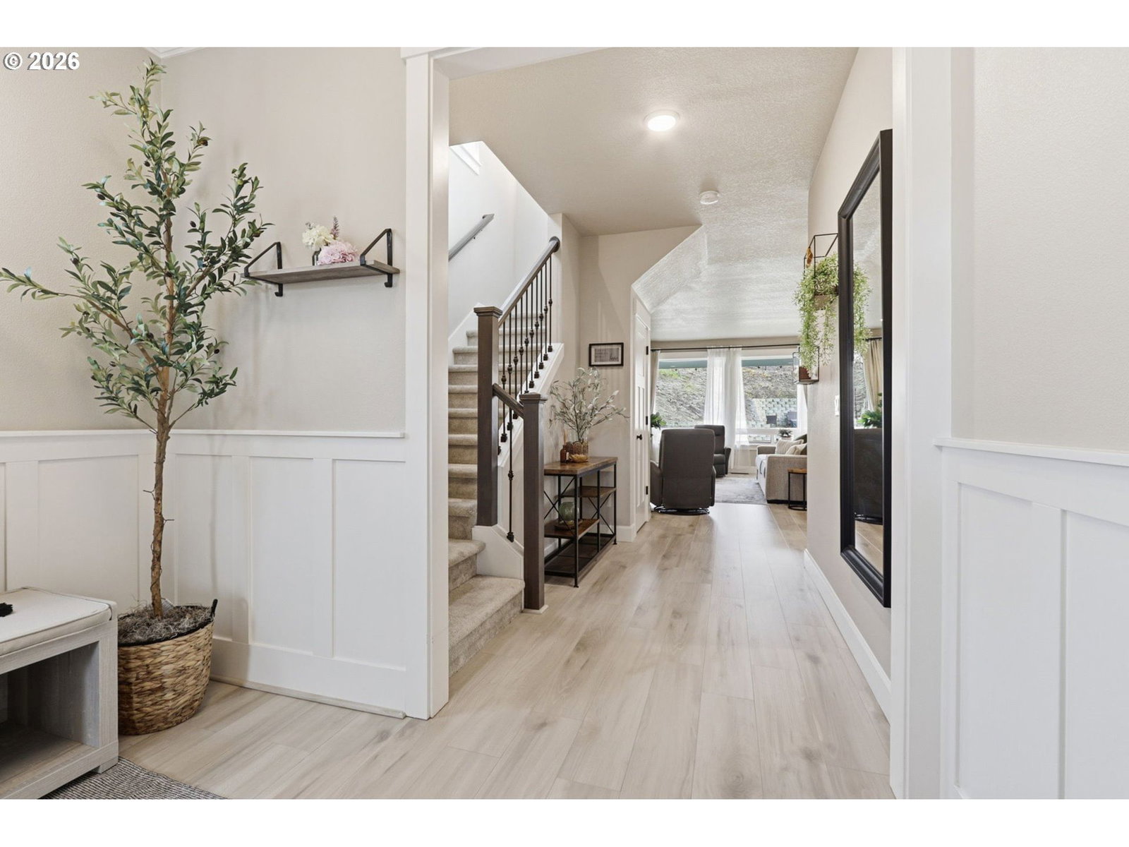 Listing photo 5 of 46, 4813 SE BARBARA LYNN WAY, Milwaukie, OR, 97222