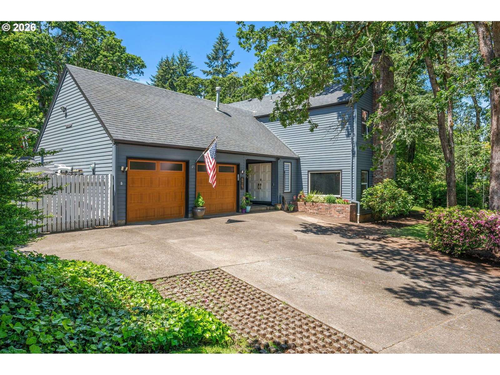 Listing photo 1 of 6