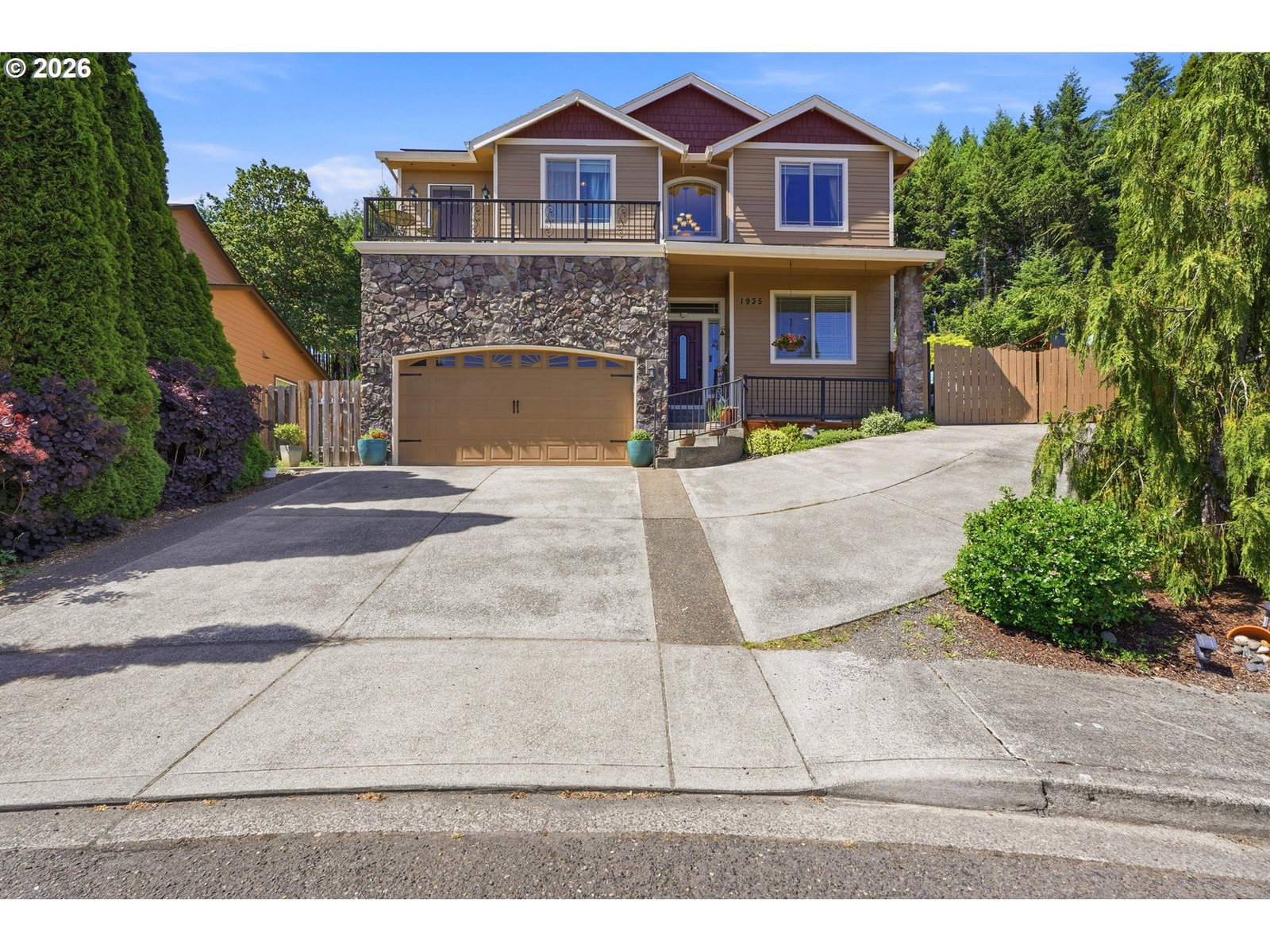 Listing photo 1 of 6
