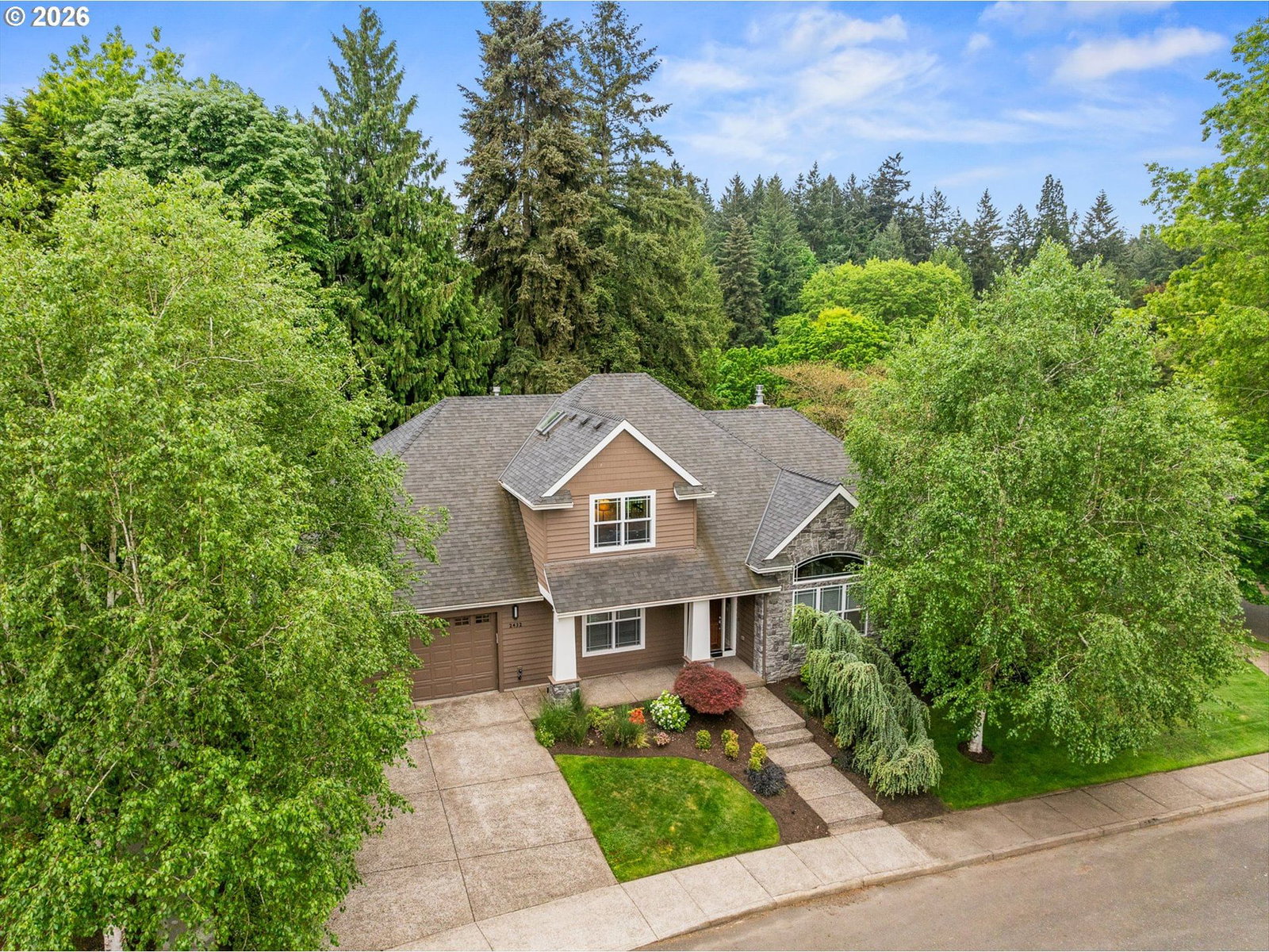 Listing photo 5 of 45, 2432 SW HUBER CT, Portland, OR, 97219