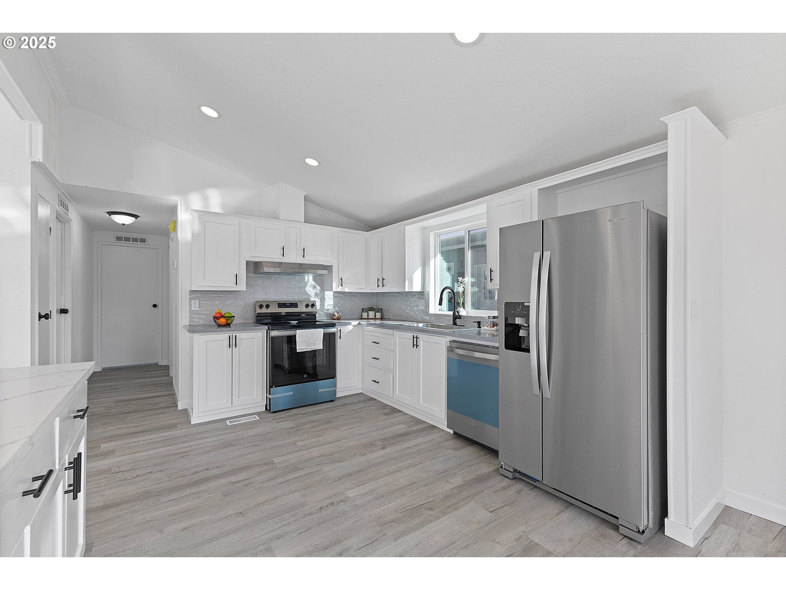 Listing photo 4 of 17, 1901 SE MINTER BRIDGE RD #20, Hillsboro, OR, 97123