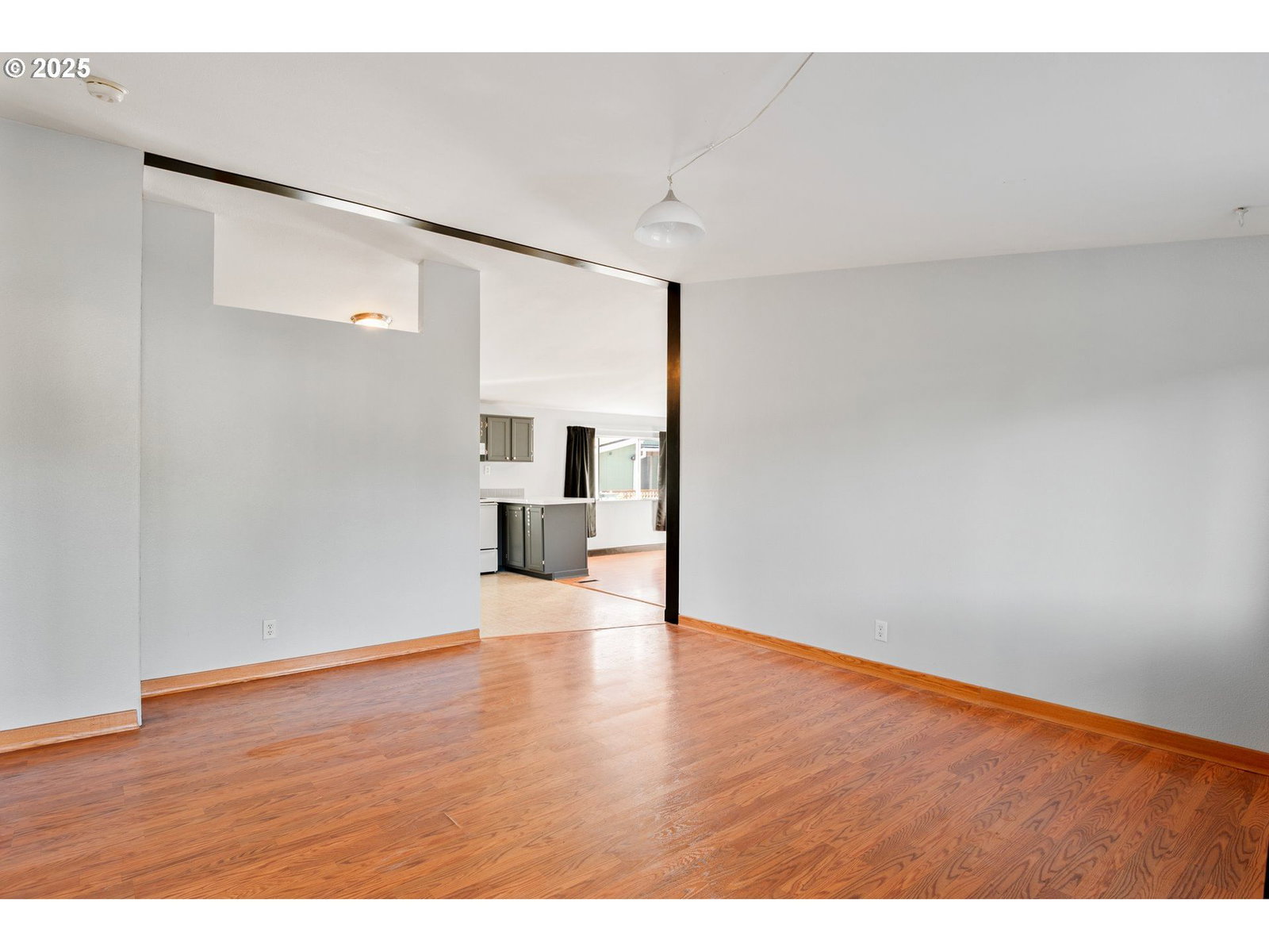 Listing photo 4 of 34, 233 CONCORD PL, Longview, WA, 98632