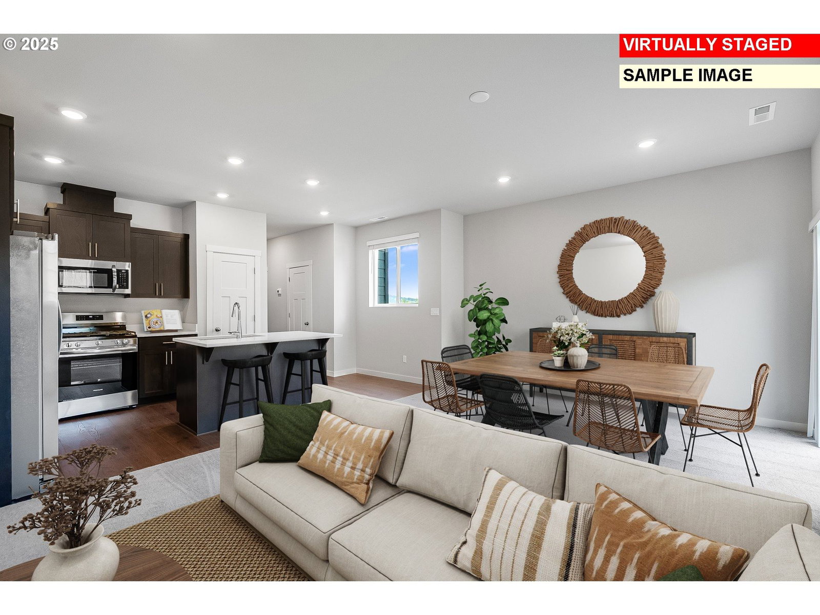 Listing photo 4 of 25, 16598 SW Darling LN, Tigard, OR, 97224