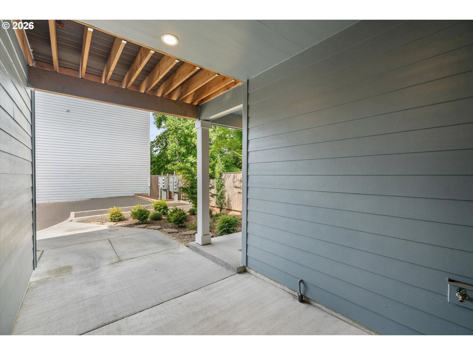 Listing photo 4 of 38, 12076 SE HAROLD ST, Portland, OR, 97266