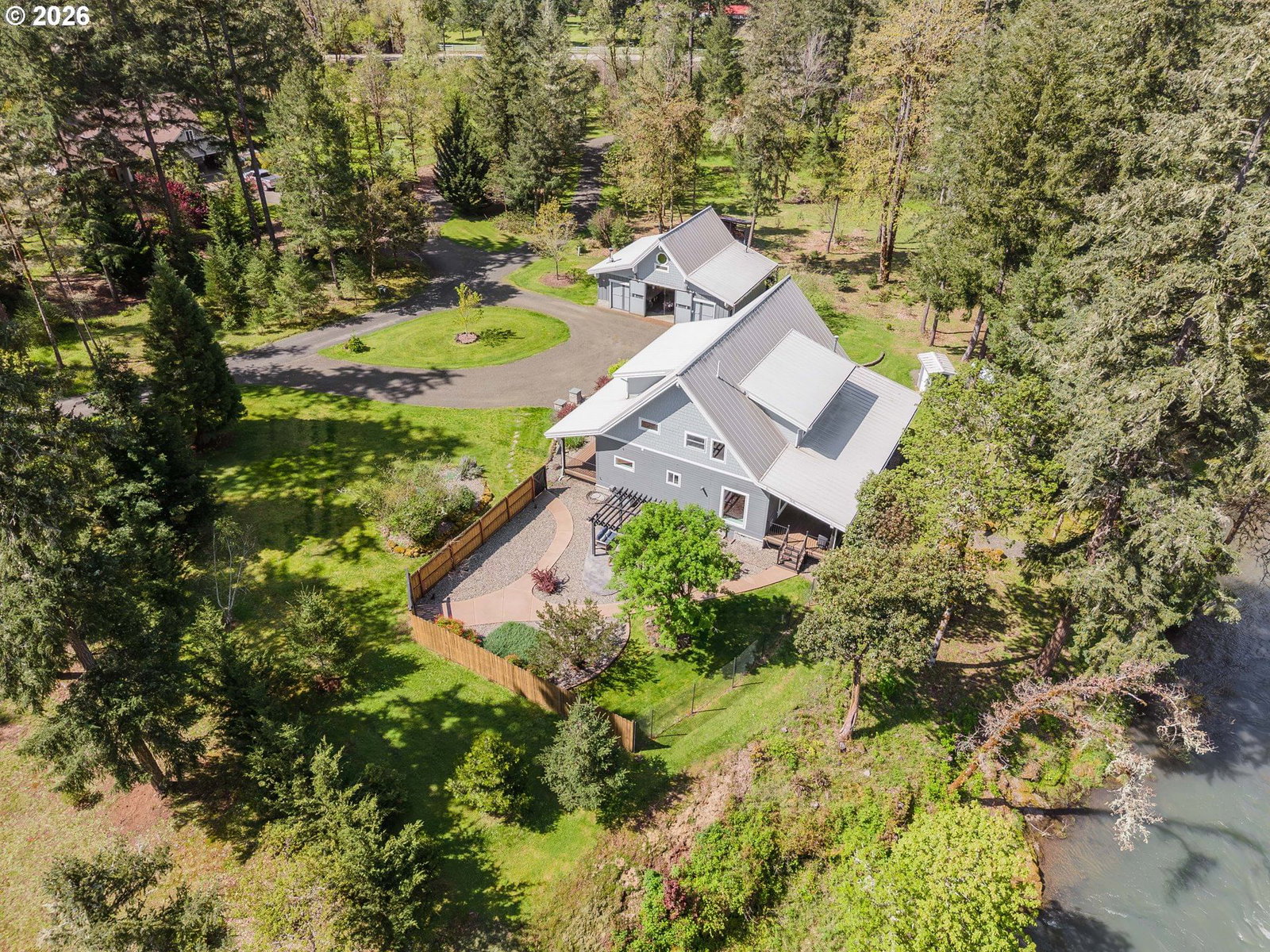 Listing photo 5 of 47, 495 INDIAN POINT LN, Glide, OR, 97443