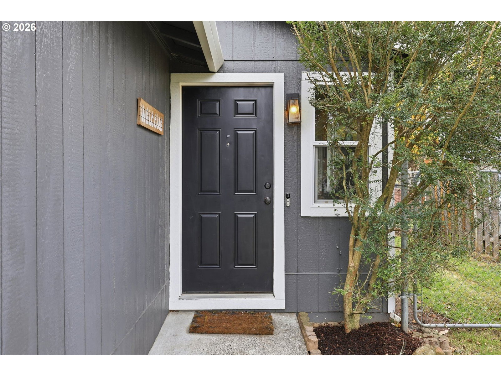 Listing photo 4 of 35, 8822 KNAPP ST, Portland, OR, 97266