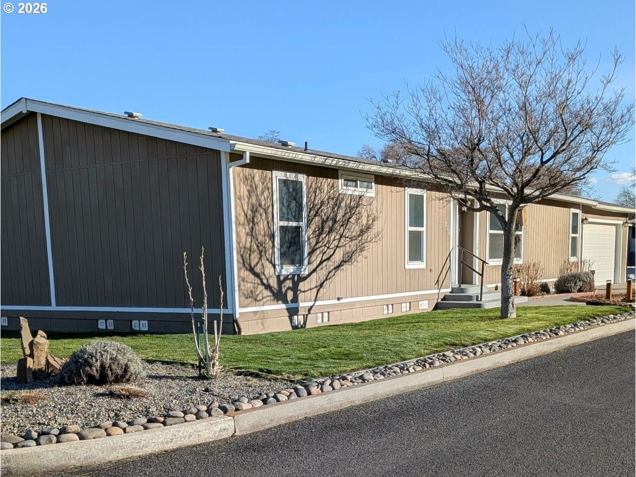 Primary listing photo, 950 POMONA ST #210, The Dalles, OR, 97058