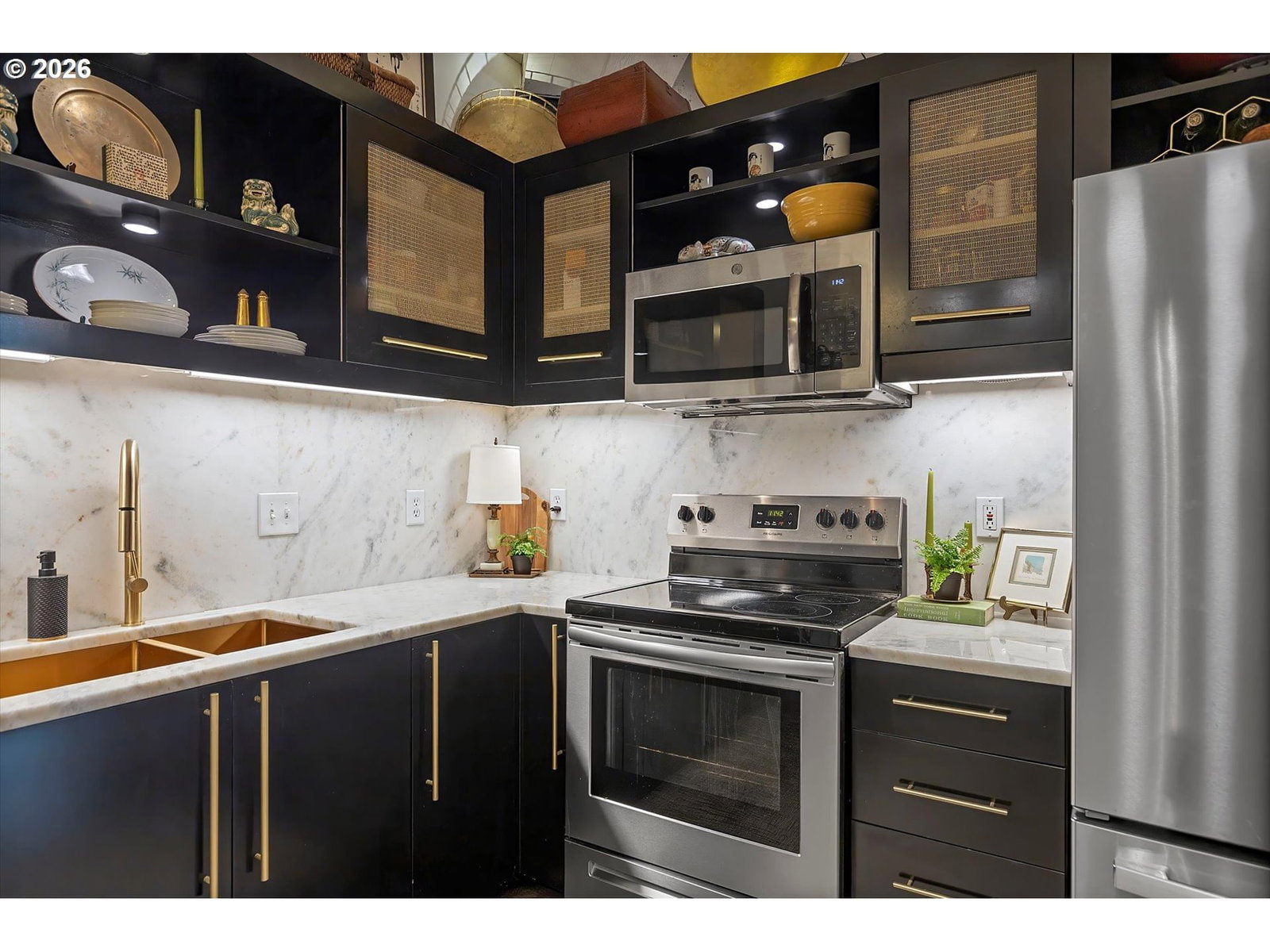 Listing photo 5 of 45, 1420 NW LOVEJOY ST #327, Portland, OR, 97209