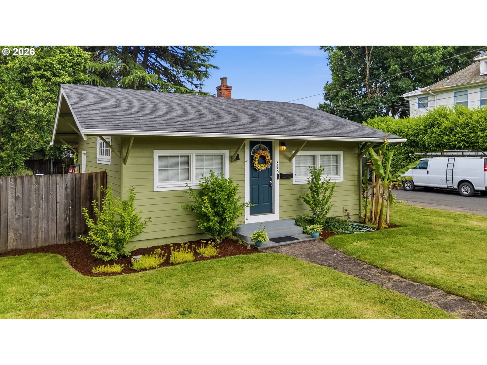 Listing photo 1 of 6