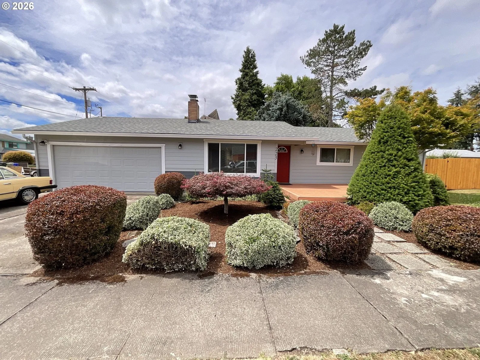 223 N 13TH AVE