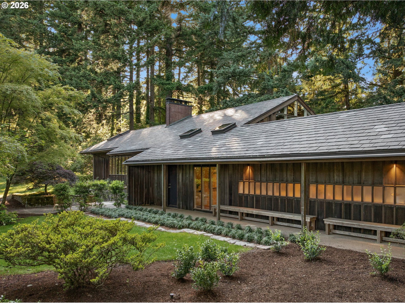 Listing photo 1 of 6