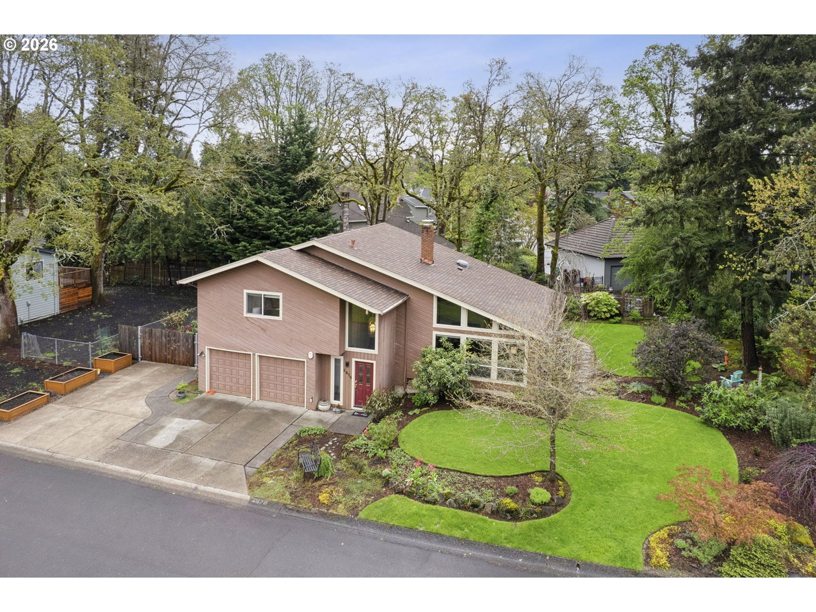 Listing photo 4 of 48, 5678 SE BYRON CT, Milwaukie, OR, 97267