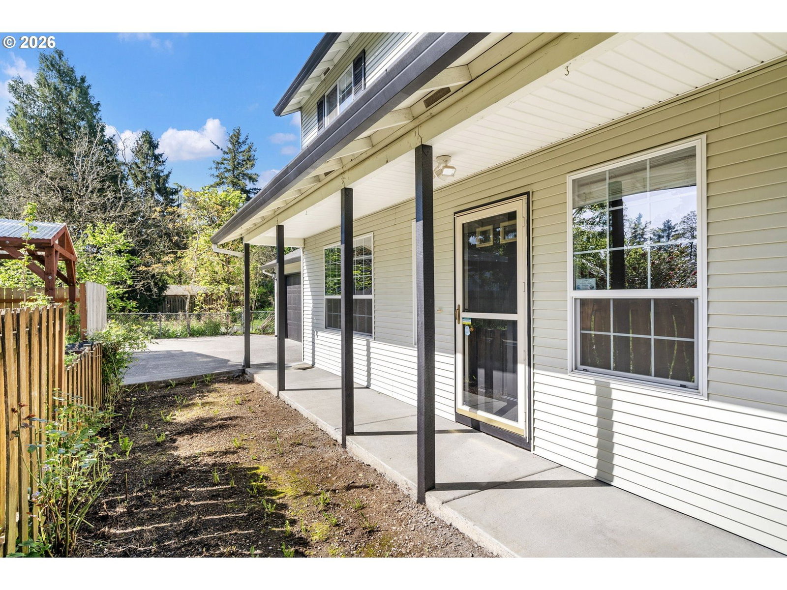 Listing photo 4 of 39, 3829 SE 103RD AVE, Portland, OR, 97266
