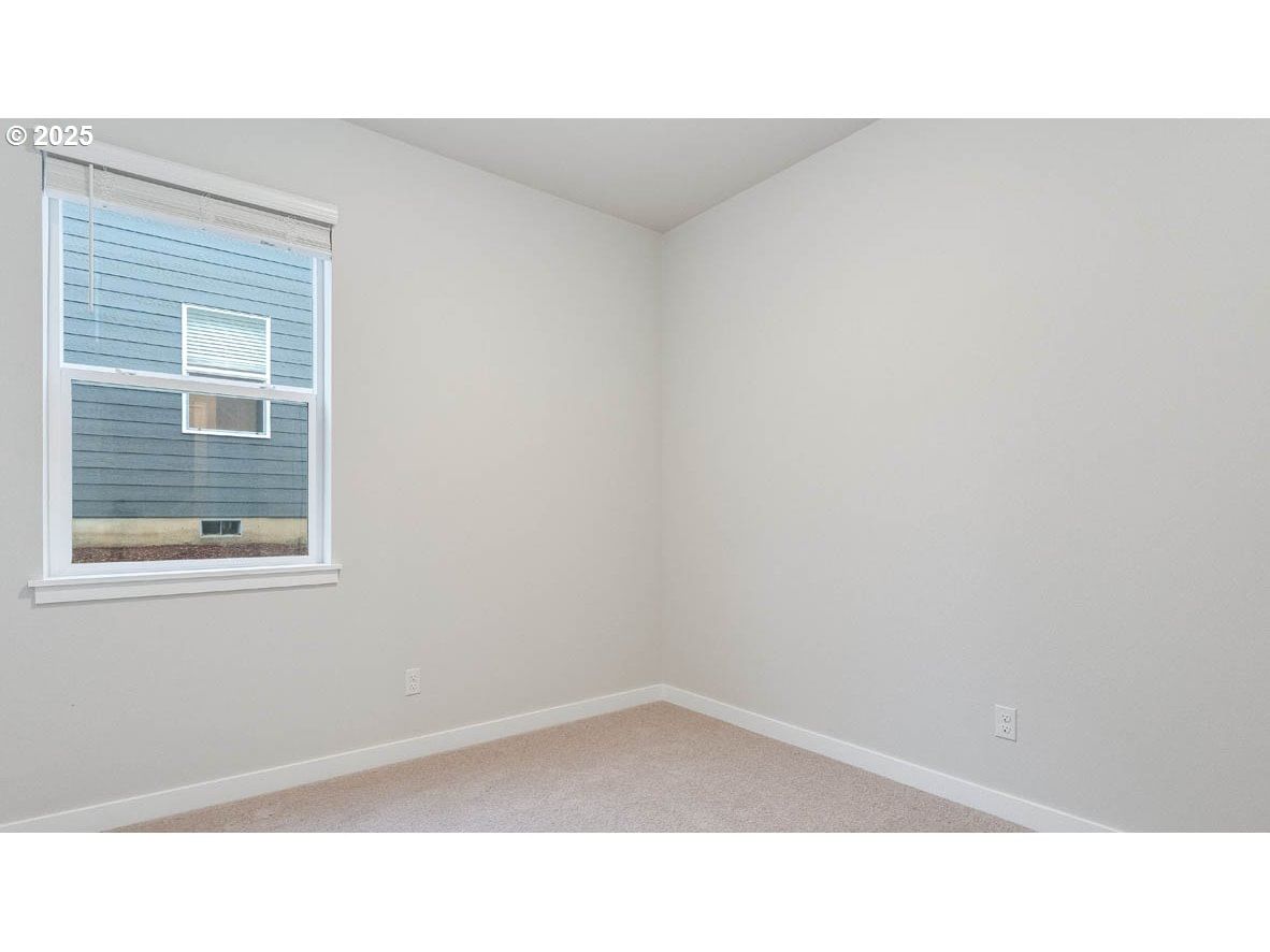 Listing photo 4 of 27, 9501 SE Crystal Rose ST, Happy Valley, OR, 97086