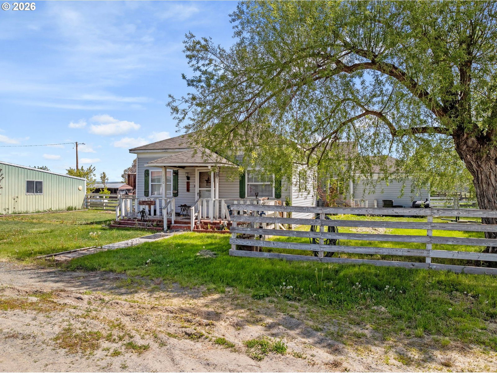 Listing photo 1 of 6