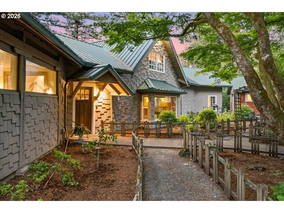 41225 E LARCH MOUNTAIN RD