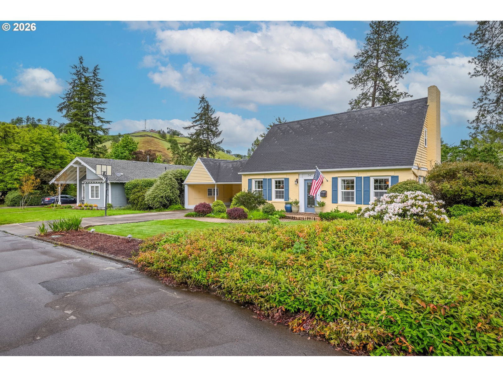Listing photo 4 of 47, 347 W RIVERSIDE DR, Roseburg, OR, 97470