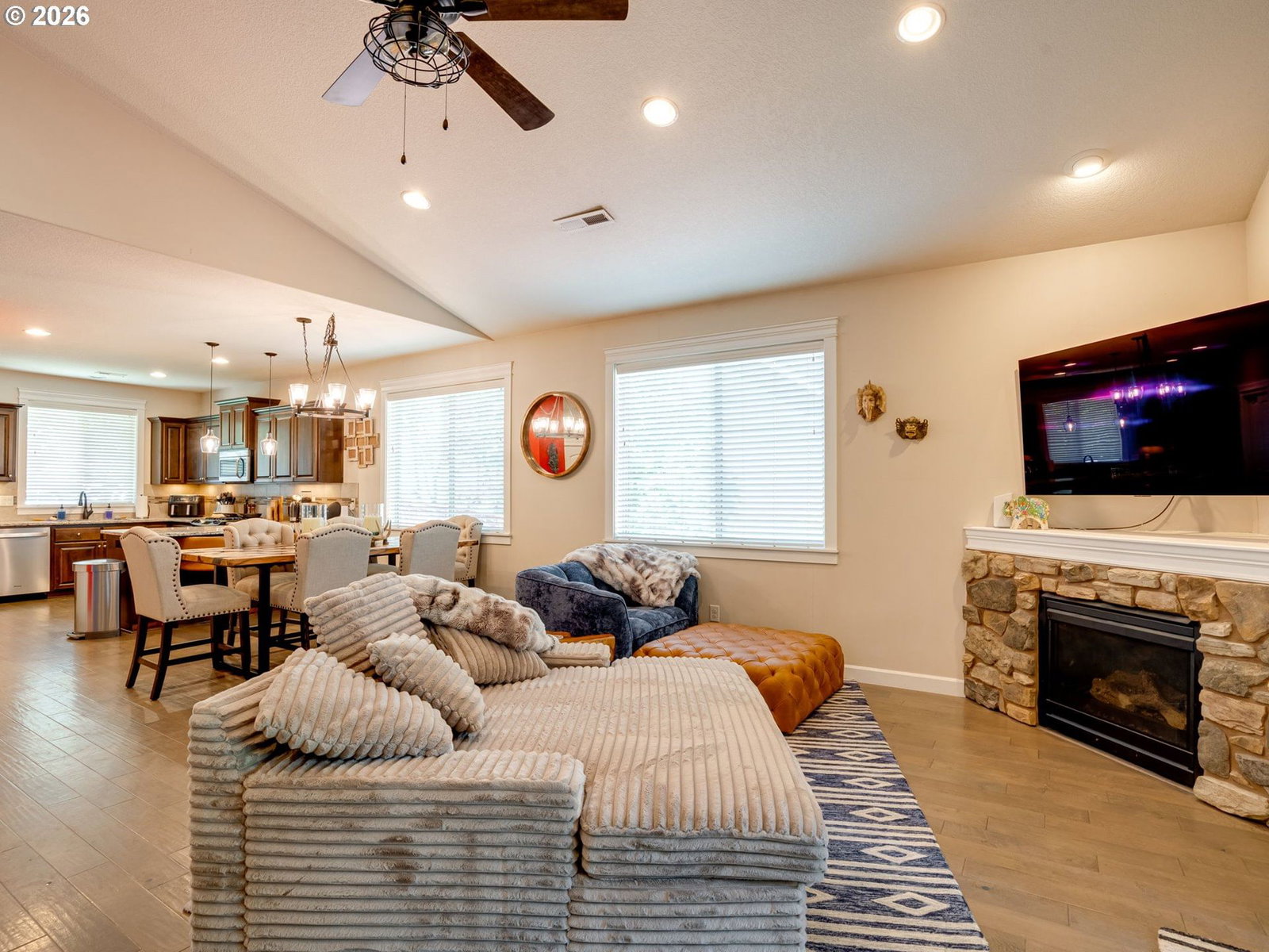 Listing photo 5 of 40, 2626 NE HAWTHORNE CIR, Vancouver, WA, 98663