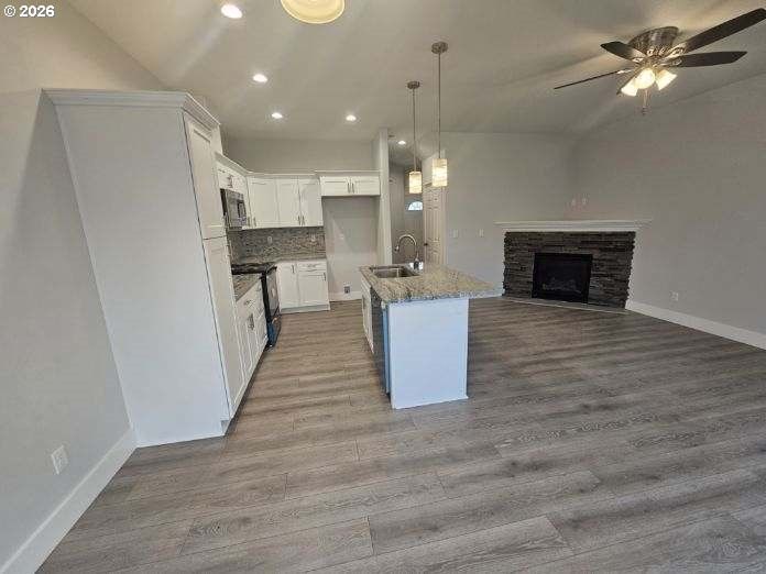 Listing photo 5 of 15, 451 N 12th ST, St Helens, OR, 97051
