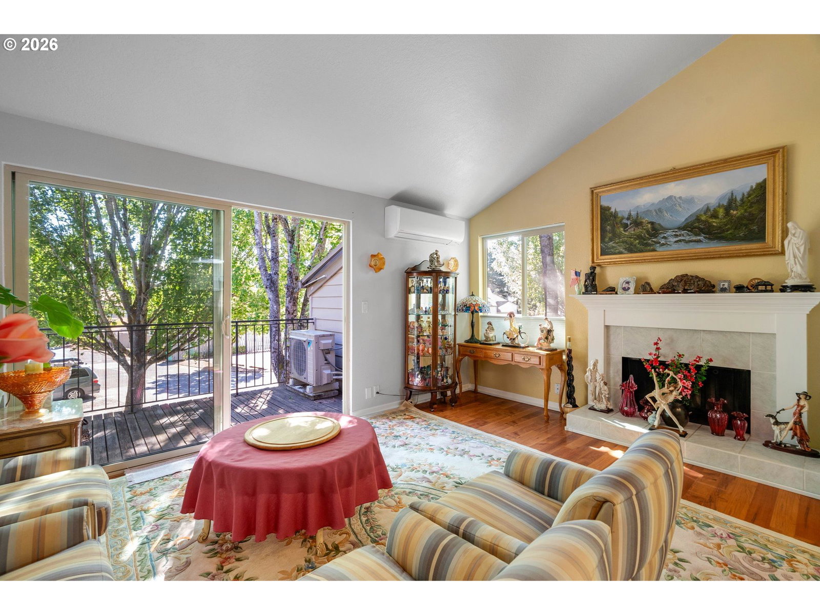 Listing photo 4 of 43, 10137 SW TRAPPER TER, Beaverton, OR, 97008