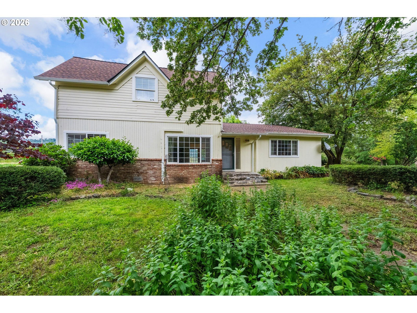 Listing photo 1 of 6