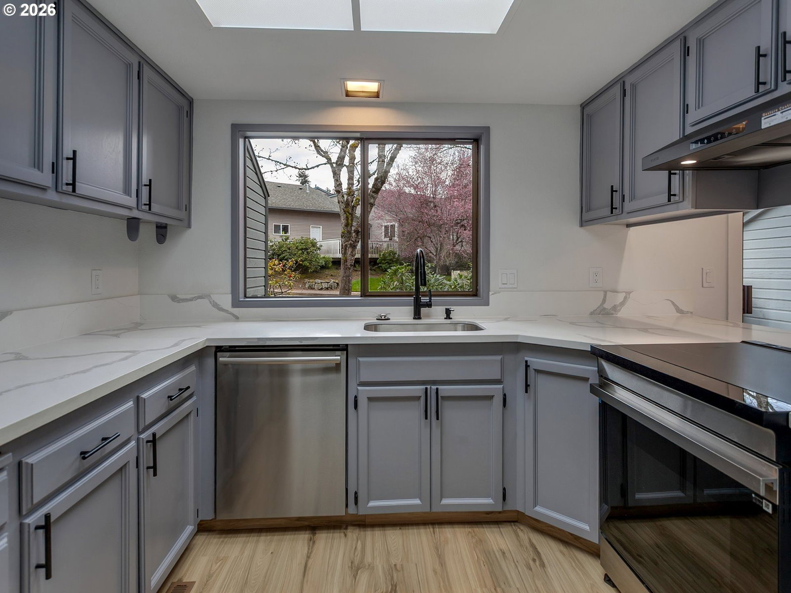 Listing photo 4 of 34, 6228 MERIDIAN CIR, West Linn, OR, 97068