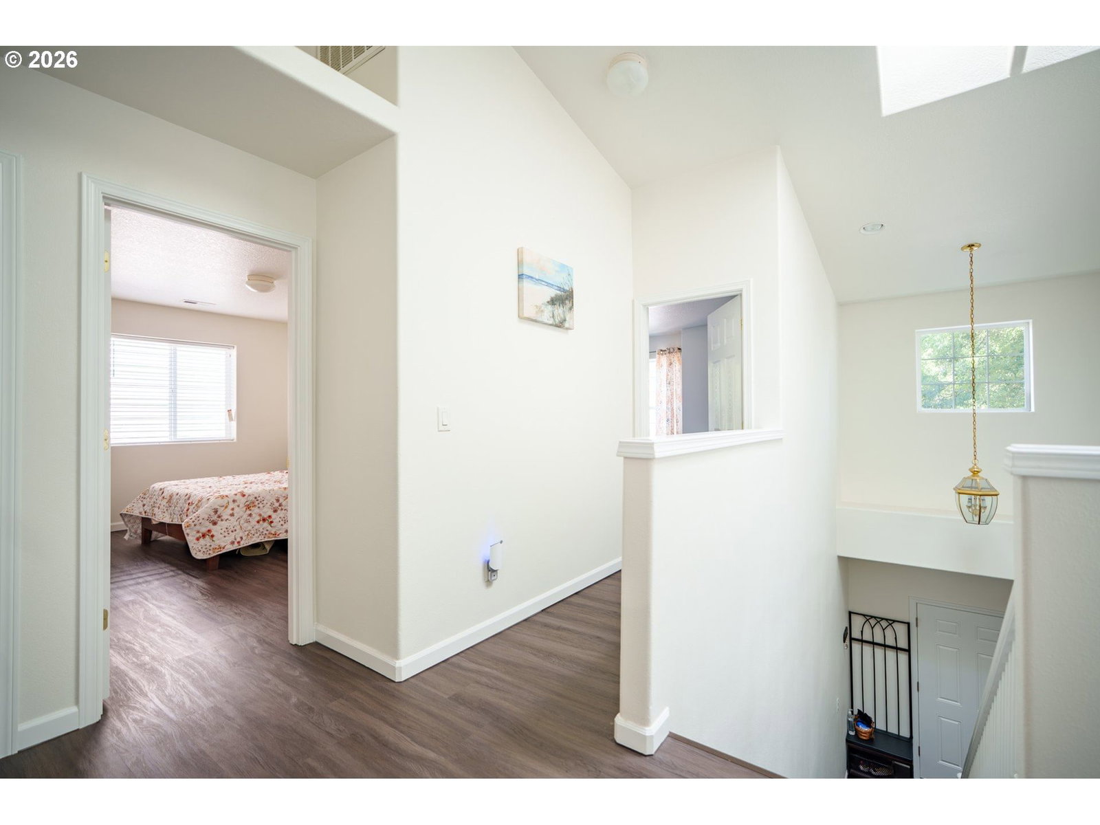 Listing photo 5 of 47, 804 NW BROOKHILL ST, Hillsboro, OR, 97124
