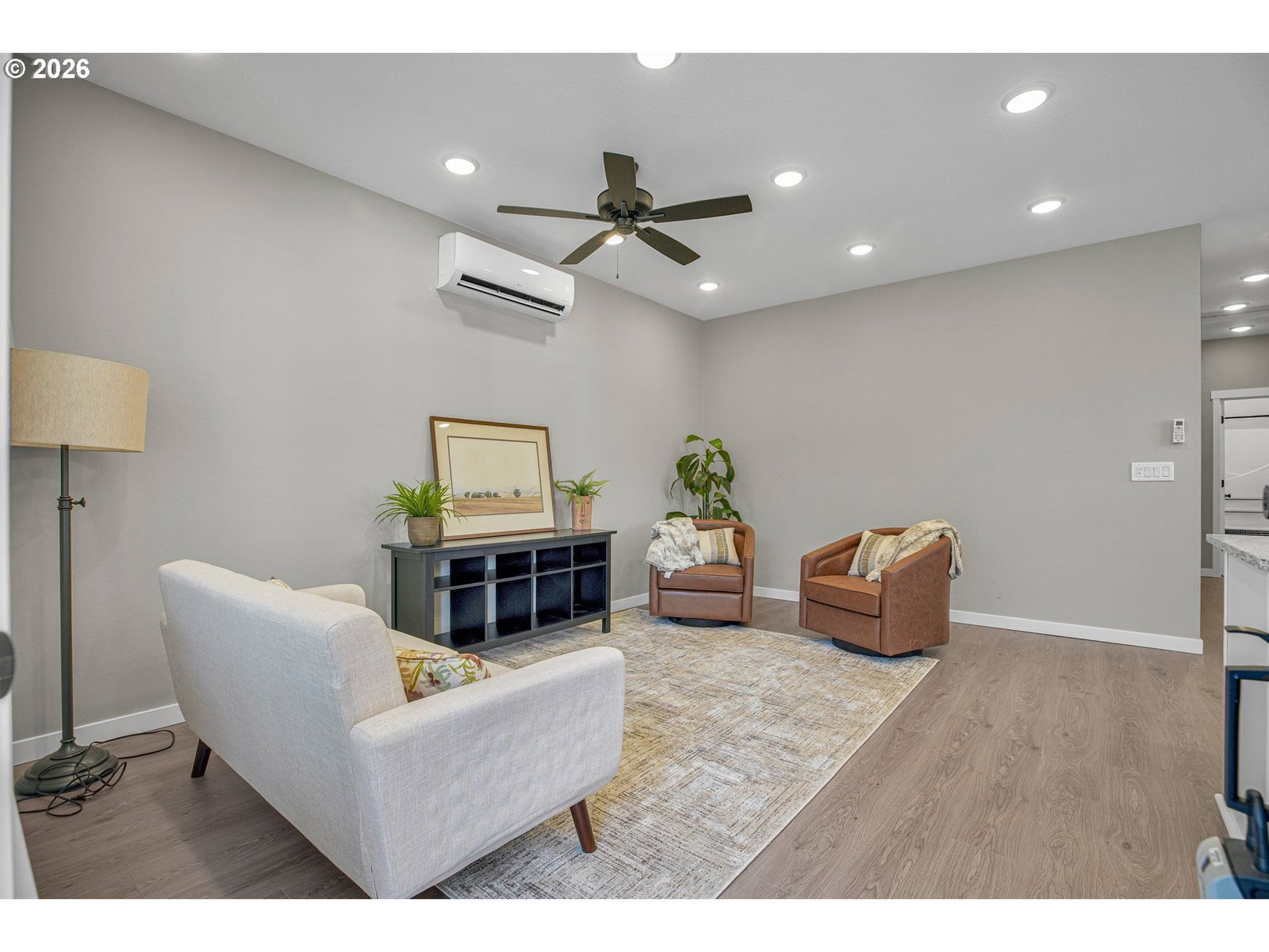 Listing photo 4 of 28, 2308 SE RISLEY AVE, Milwaukie, OR, 97267