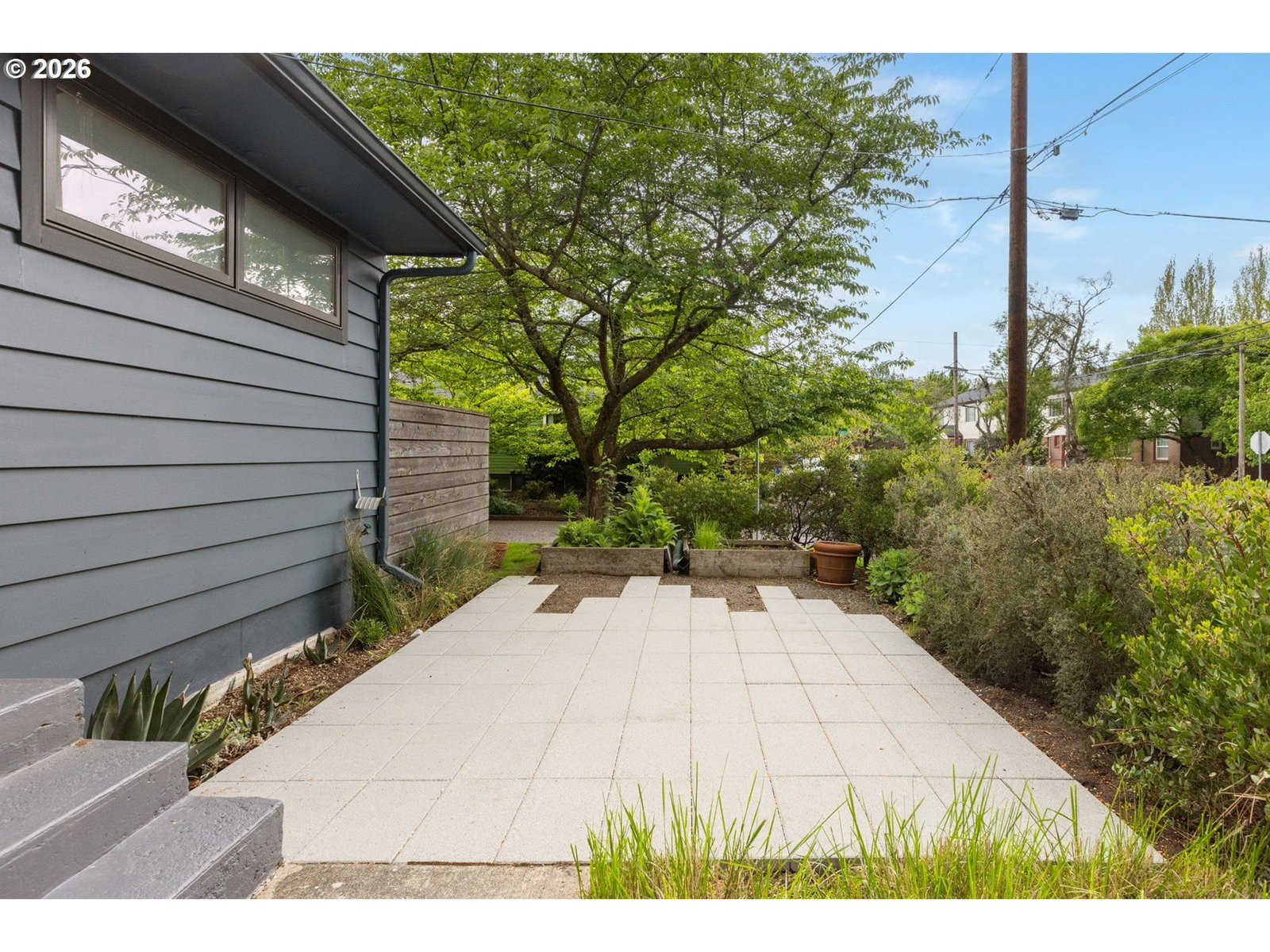 Listing photo 5 of 42, 626 SE 42ND AVE, Portland, OR, 97215