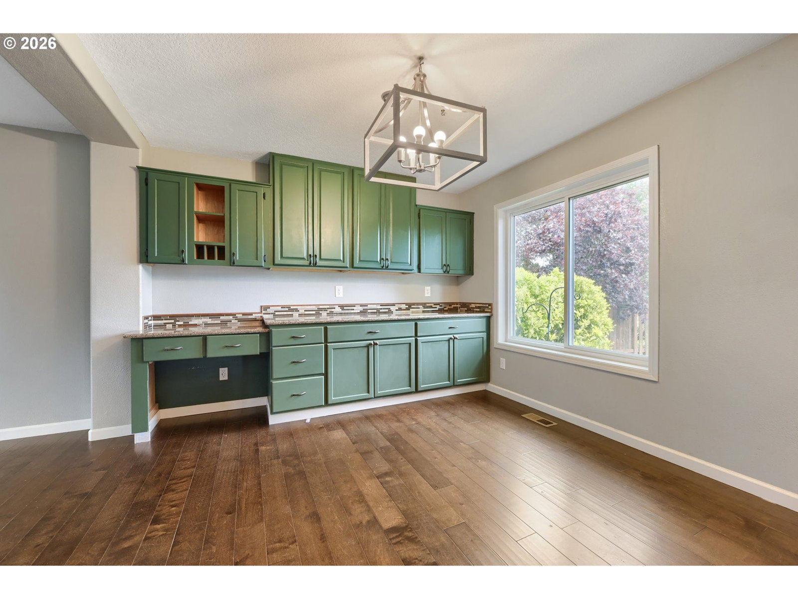 Listing photo 5 of 26, 23854 SW ALDERGROVE AVE, Sherwood, OR, 97140