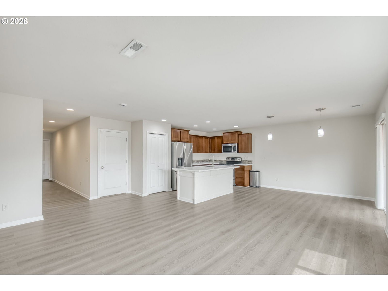 Listing photo 5 of 39, 15812 SE STARLING CT, Clackamas, OR, 97015